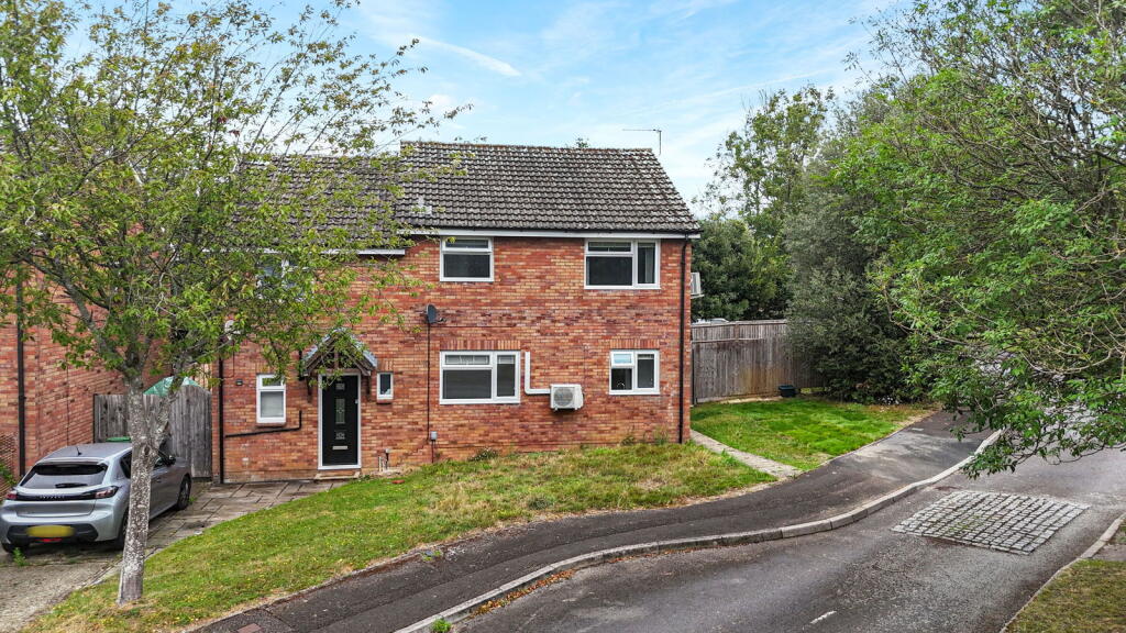 Main image of property: Berkeley Drive, Basingstoke, RG22 4NS