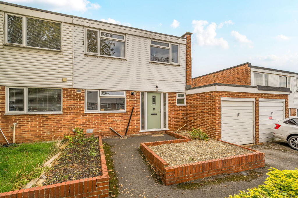 Main image of property: Irwell Close, Basingstoke RG21 4DG