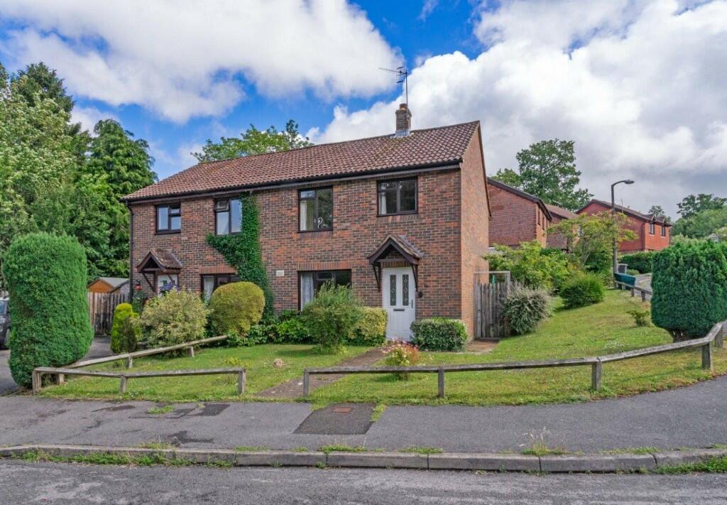 Main image of property: Holmsdale Close, Wadhurst, East Sussex