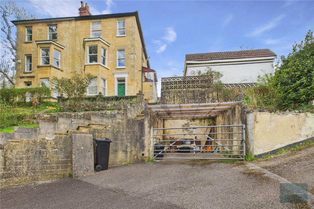 Main image of property: The Laurels, Bath