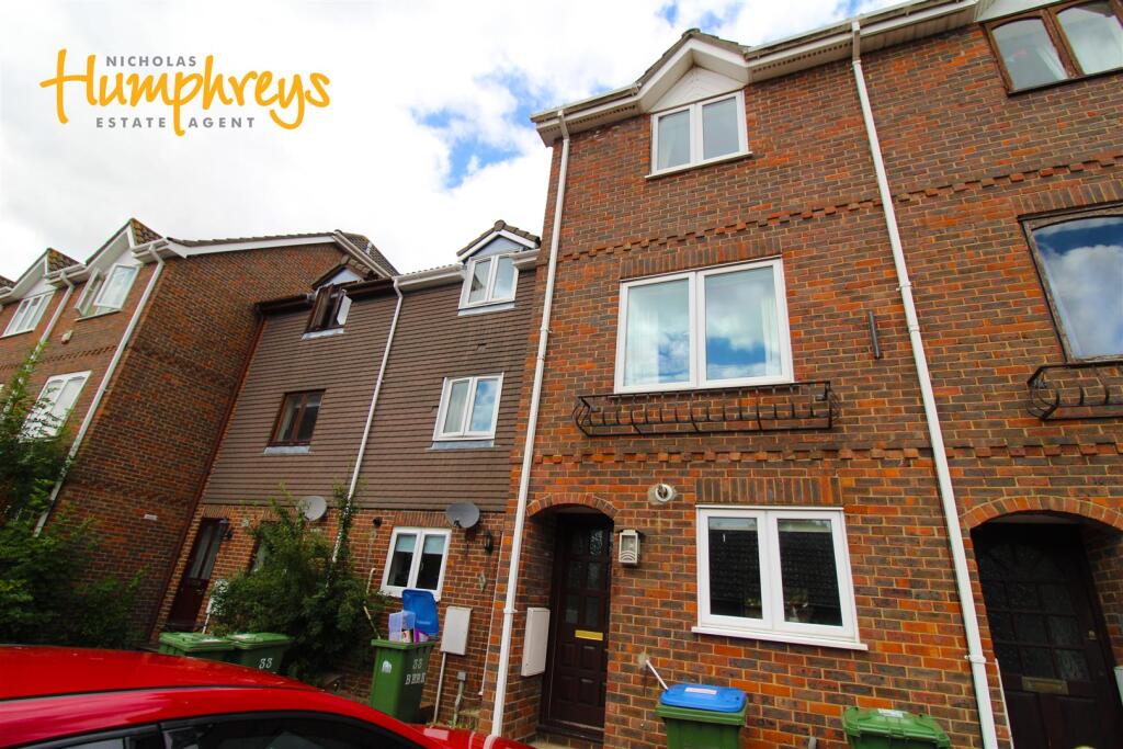 Main image of property: Berkeley Close, Southampton