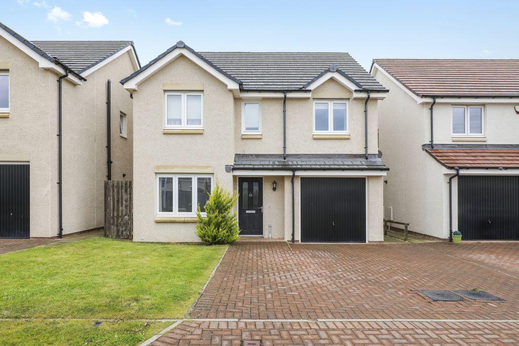 4 bedroom detached house