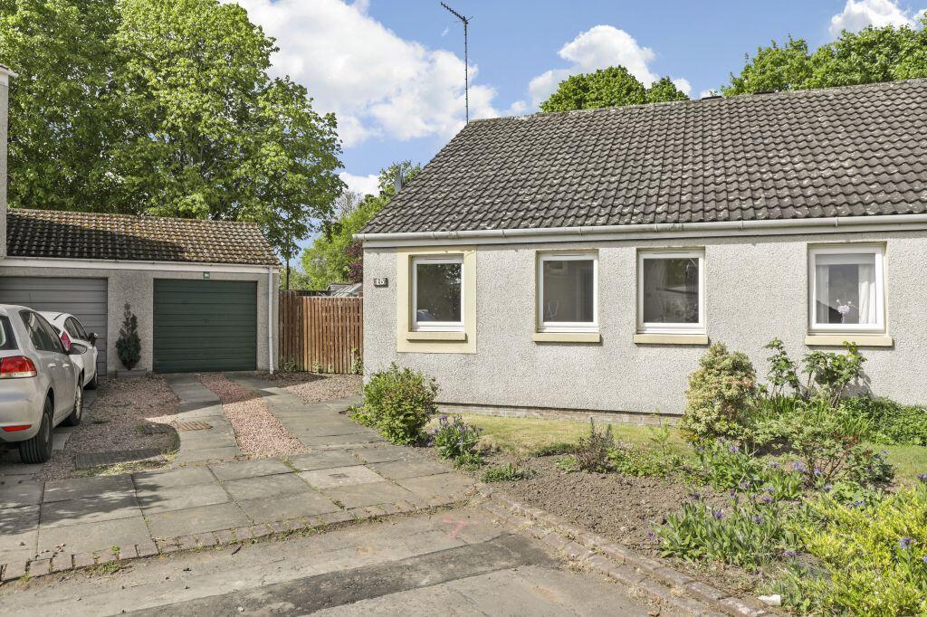 Main image of property: 15 Acredales, Haddington, EH41 4NT