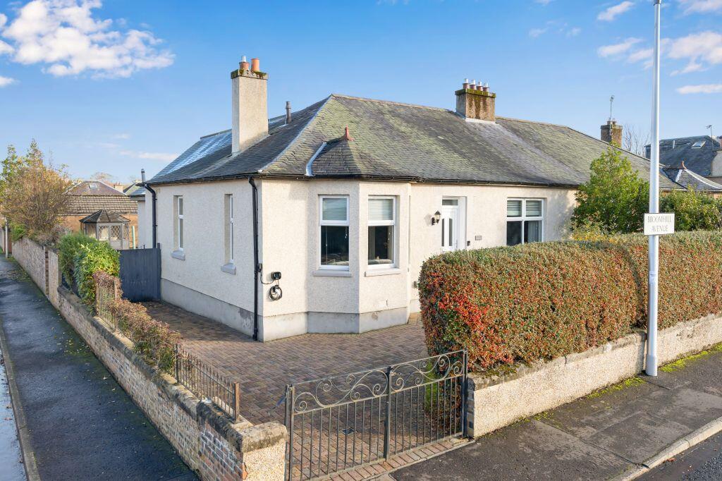 Main image of property: 31 Broomhill Avenue, Penicuik, EH26 9EG