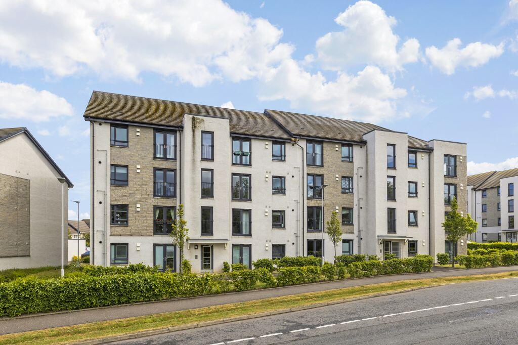 Main image of property: 3/4 Fells Way, Burdiehouse,  Edinburgh, EH17 8TZ
