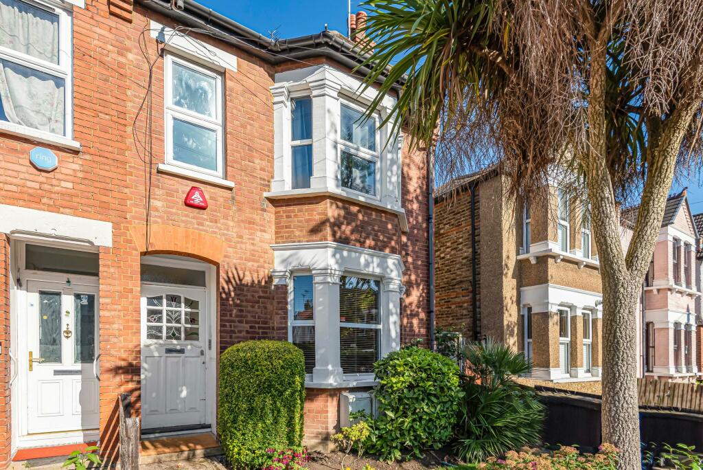 1 bedroom flat for sale in Roxborough Road, Harrow Central, HA1