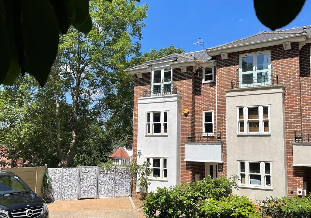 Main image of property: Sunningdale, London Road, Harrow on the Hill