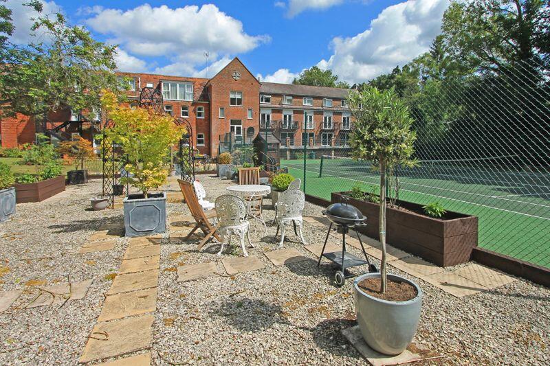 3 bedroom flat for sale in Spring Lane, Burwash, TN19