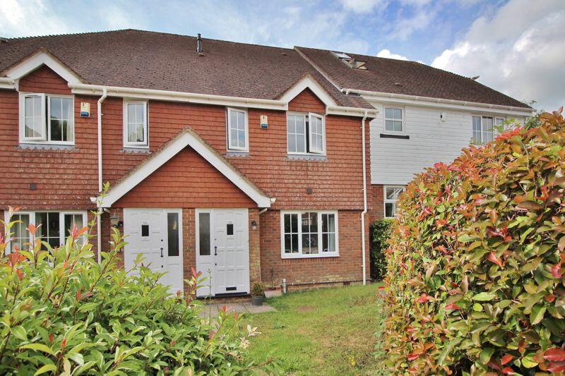 2 bedroom terraced house for sale in Little Park, Wadhurst, TN5