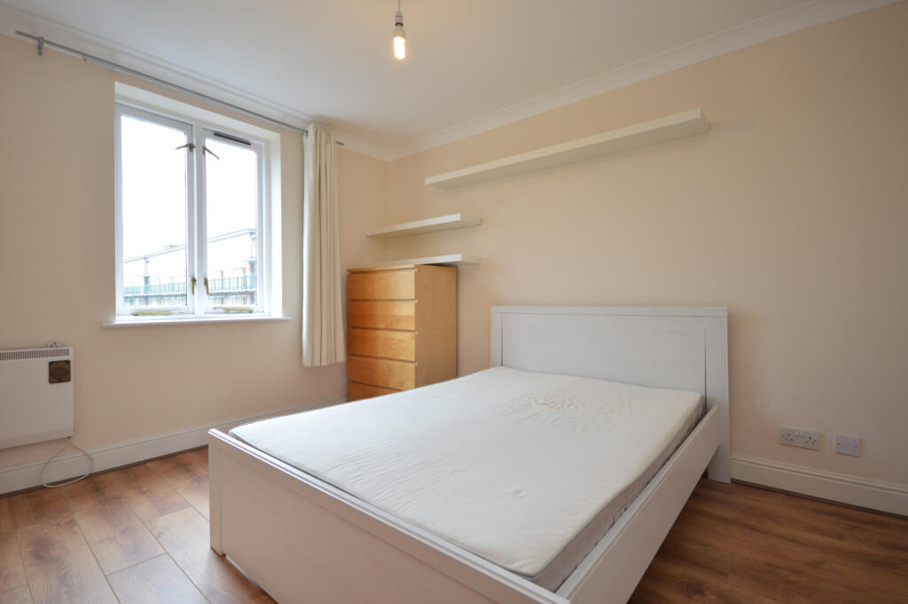 Main image of property: Peninsula Court, Canary Wharf, E14 3LH