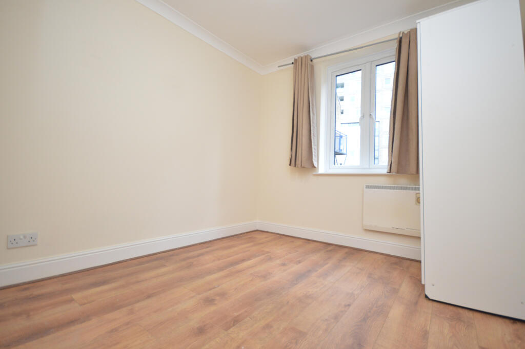 Main image of property: Peninsula Court, Canary Wharf, E14 3LH