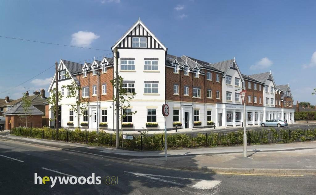 2 bedroom flat for sale in Crewe Road, Alsager, StokeonTrent, ST7