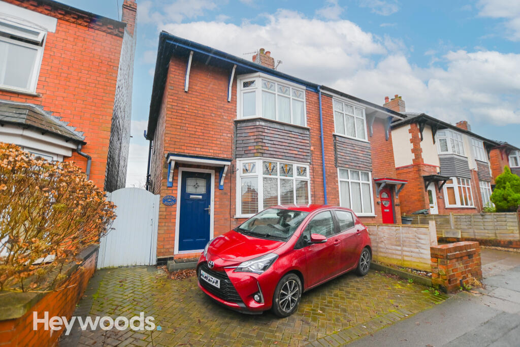 2 bedroom semi-detached house for sale in Frederick Avenue, Penkhull, Stoke on Trent, ST4