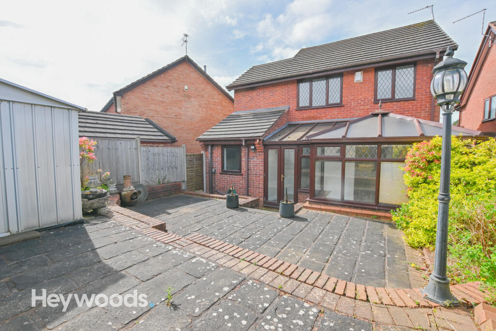 3 bedroom detached house for sale in Bircham Walk, Westbury Park