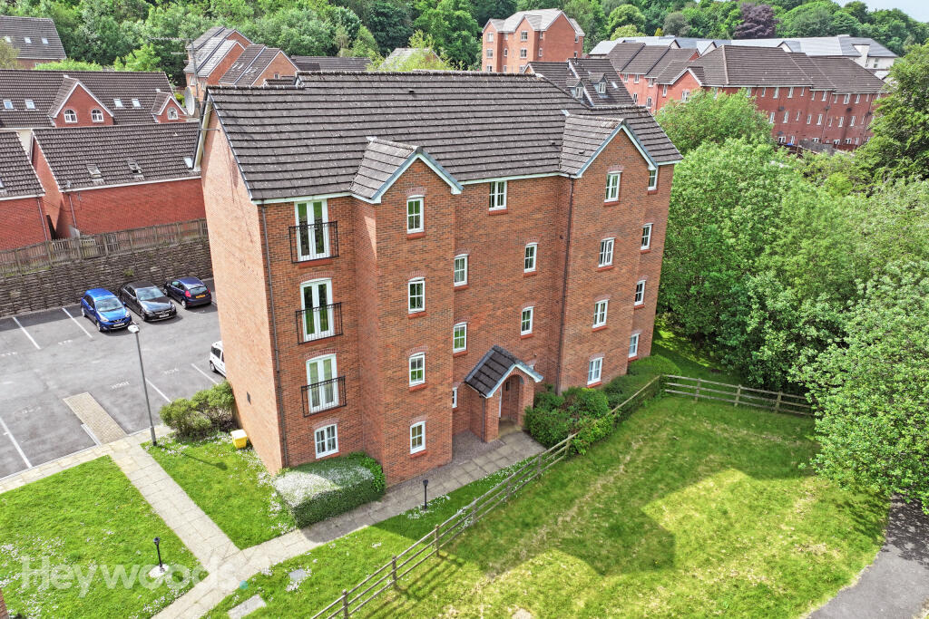 2 bedroom flat for sale in Chervil House, Tansey Way, Newcastle Under Lyme, ST5