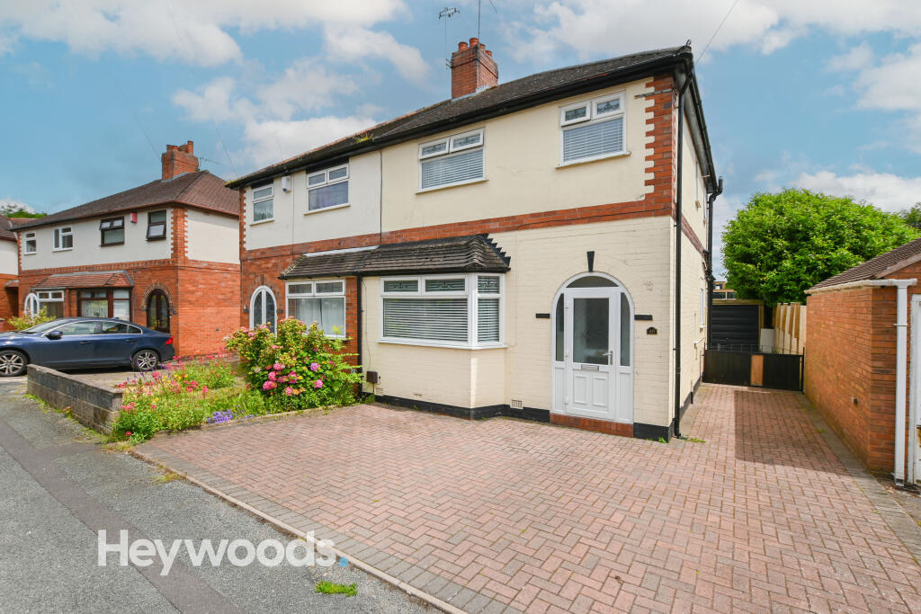 3 bedroom semidetached house for sale in Tregew Place, Silverdale