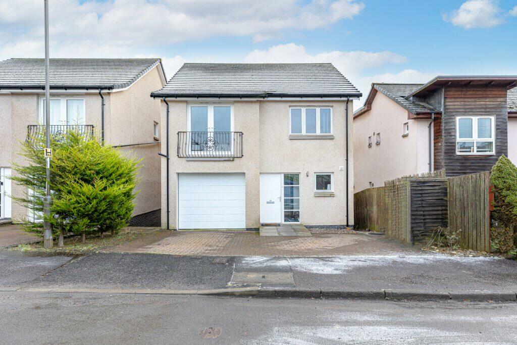 4 bedroom detached house for sale in Rossie Place, Auchterarder, PH3