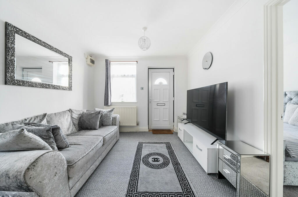 Additional property image - Main Road, Sutton At Hone, Dartford, Kent, DA4