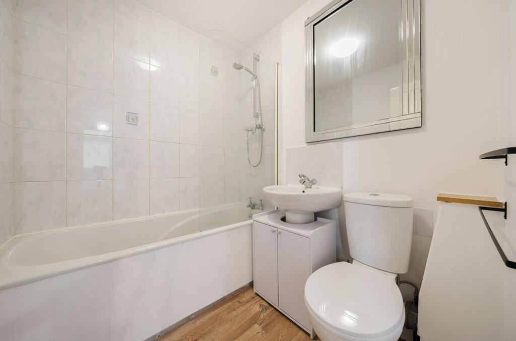 Additional property image - Main Road, Sutton At Hone, Dartford, Kent, DA4