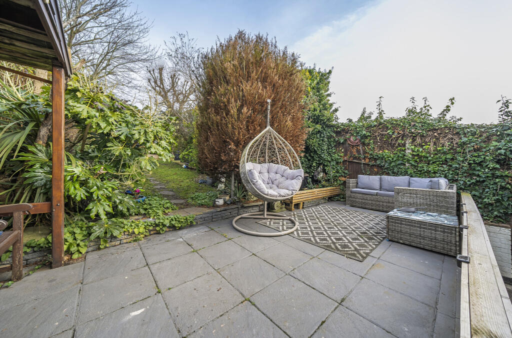 Additional property image - Hill Rise, Darenth, Dartford, Kent, DA2