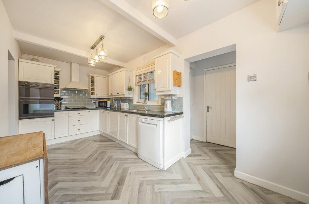 Additional property image - Hill Rise, Darenth, Dartford, Kent, DA2