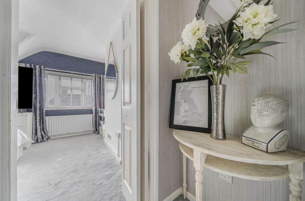 Additional property image - Hill Rise, Darenth, Dartford, Kent, DA2