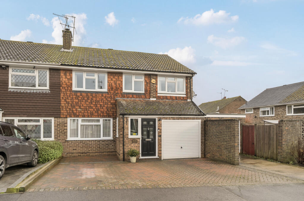 Additional property image - Barfield, Sutton At Hone, Dartford, Kent, DA4