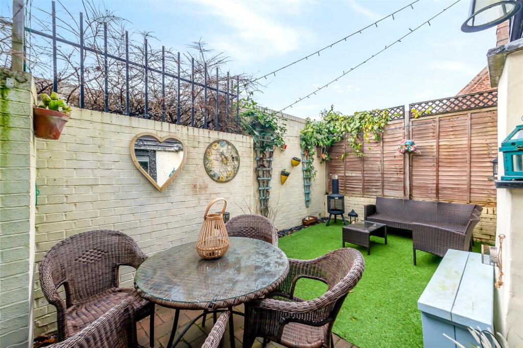 Additional property image - Main Road, Sutton At Hone, Dartford, Kent, DA4