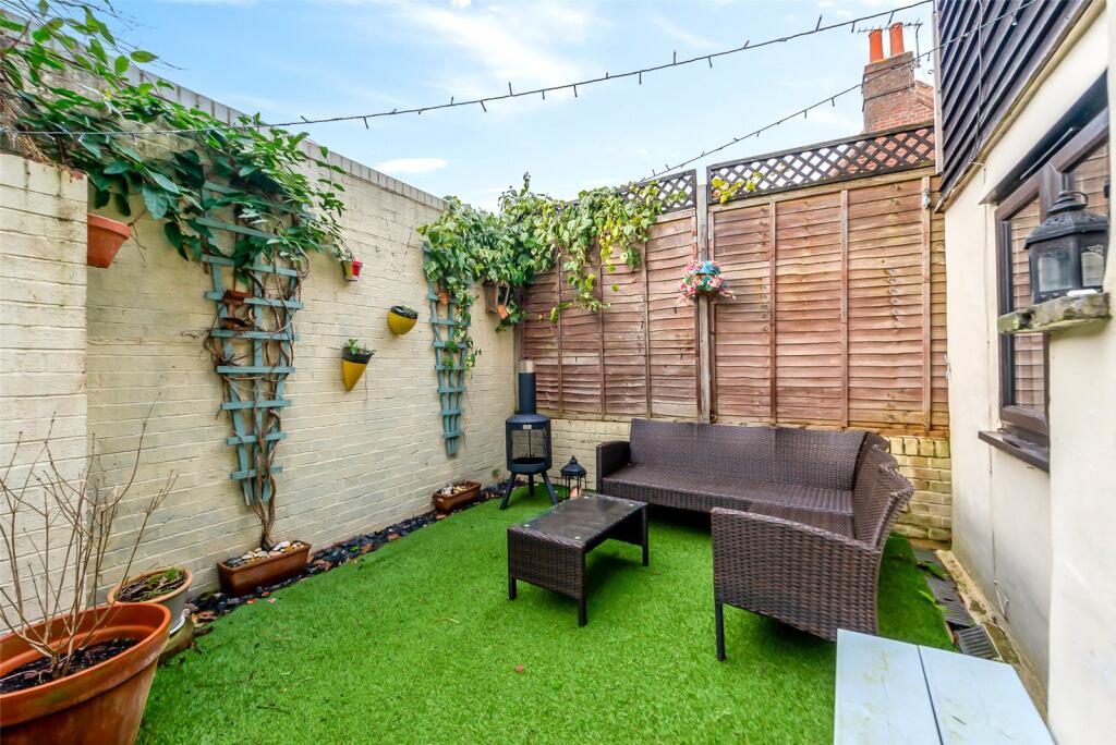 Additional property image - Main Road, Sutton At Hone, Dartford, Kent, DA4