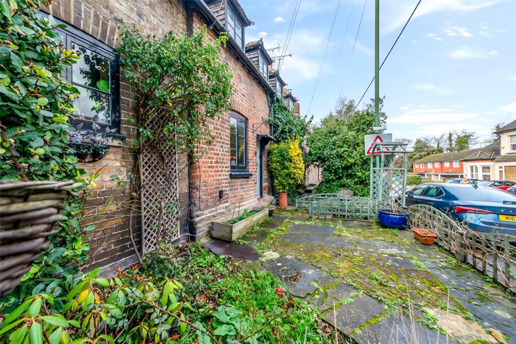 Additional property image - Main Road, Sutton At Hone, Dartford, Kent, DA4