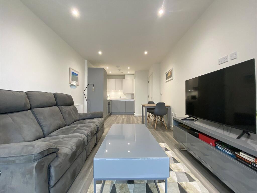 Main image of property: Exchange Street, Aylesbury, Buckinghamshire, HP20