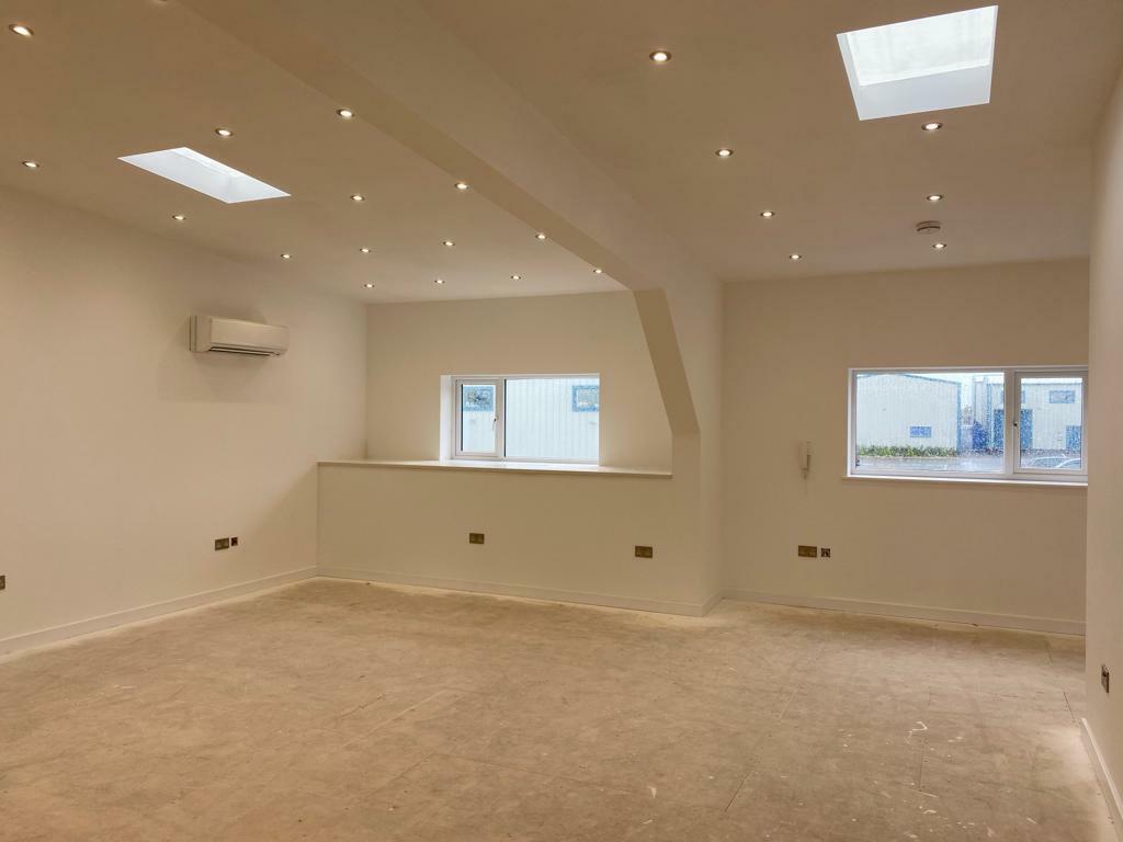 Light industrial facility to lease in Maple Leaf Business Park, Manston