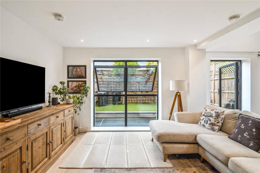 Main image of property: Waynflete Street, SW18