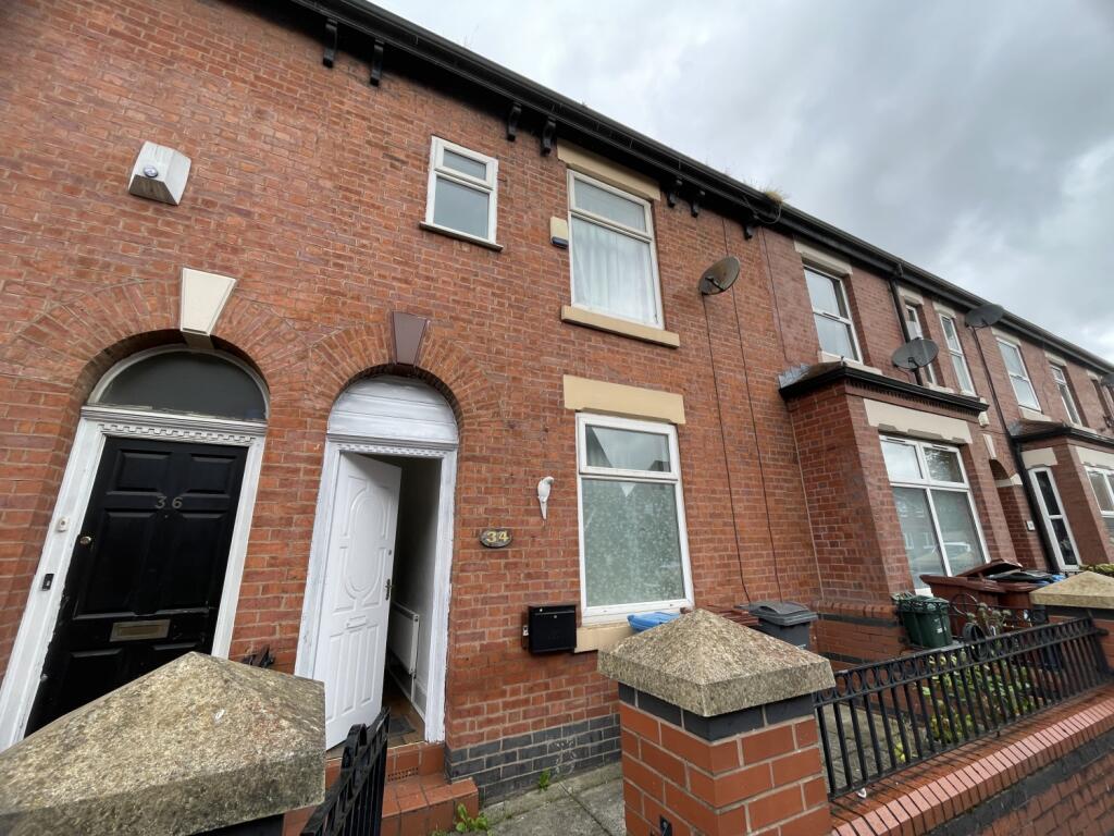 3 bedroom terraced house for rent in Lees Street, Openshaw, Manchester, M11