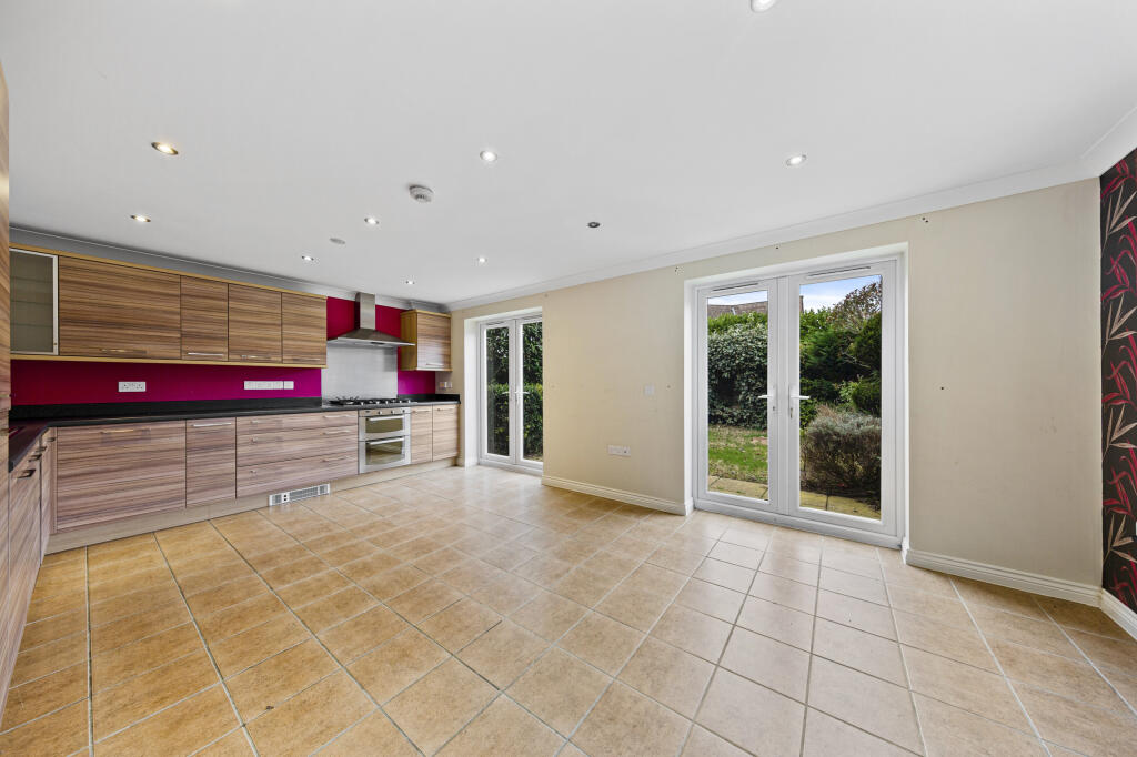 4 bedroom detached house for sale in Thistle Drive, Desborough