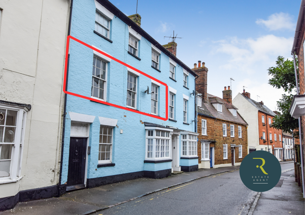 1 bedroom flat for sale in Flat 3, 16 Park Street, Towcester
