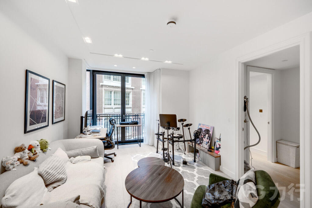 Main image of property: Portugal Street, Lincoln Square, WC2A