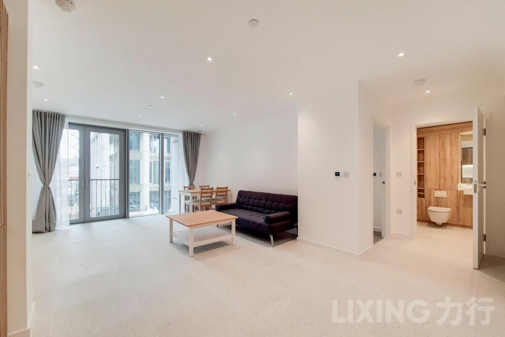 Main image of property: 5 Tapestry Way, Whitechapel, E1 2FQ