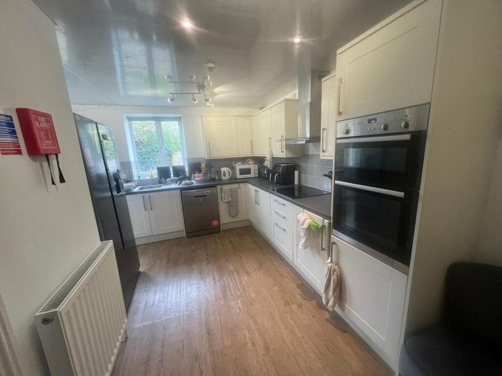 Main image of property: Ferndale Road, Bristol , 