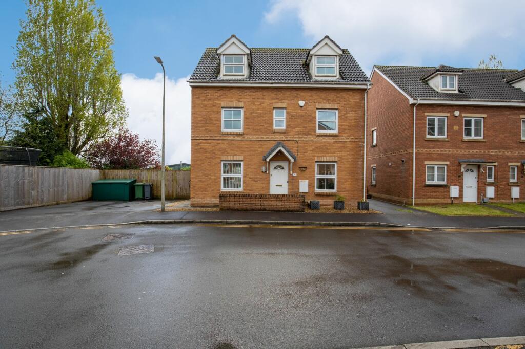 4 bedroom detached house for sale in Blackberry Way, Pontprennau, CF23