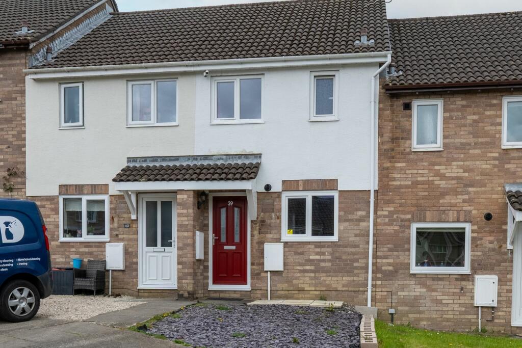 2 bedroom terraced house for sale in Davis Avenue, Bryncethin, CF32
