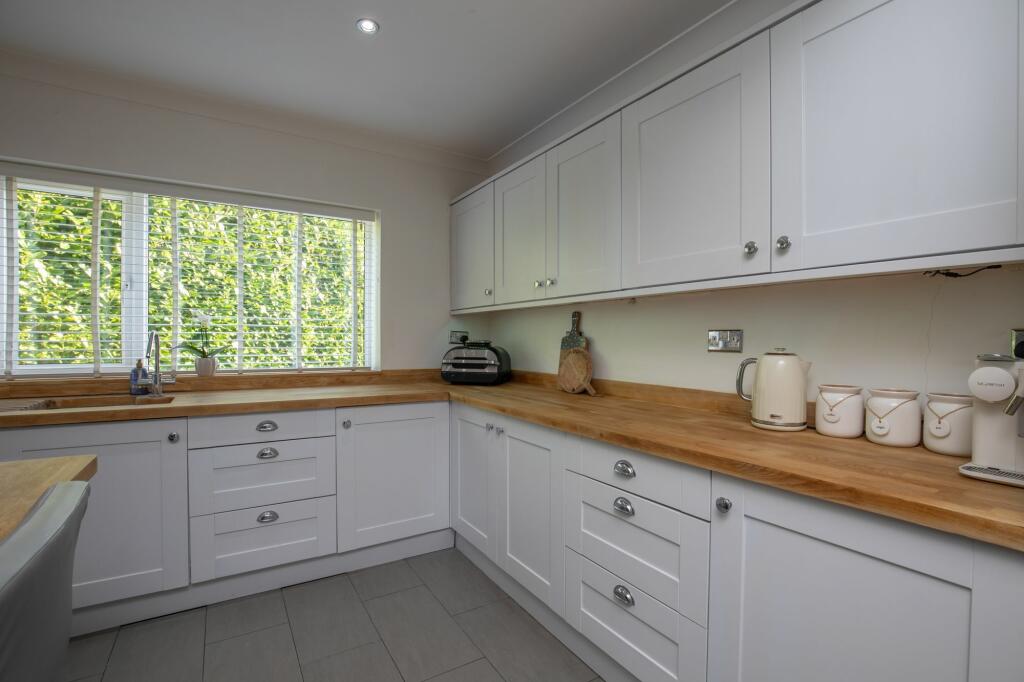 Additional property image - Bryntirion Close, Bridgend, Bridgend County, CF31