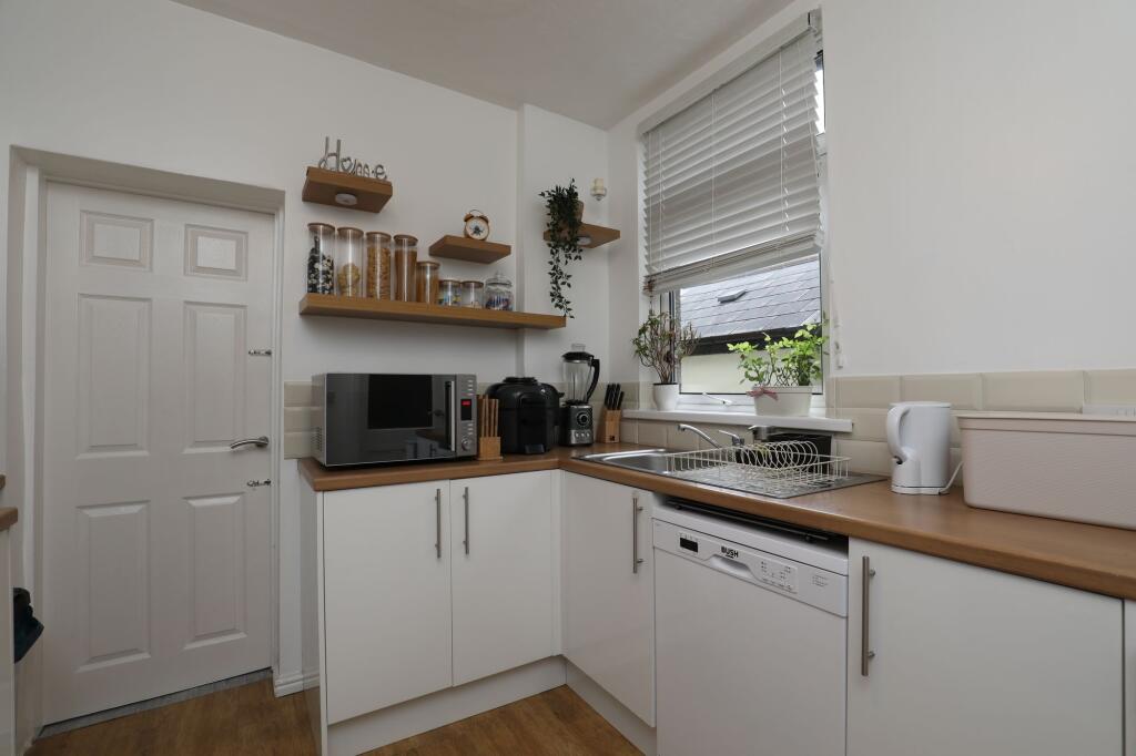 Additional property image - Highland Place, Bridgend, CF31