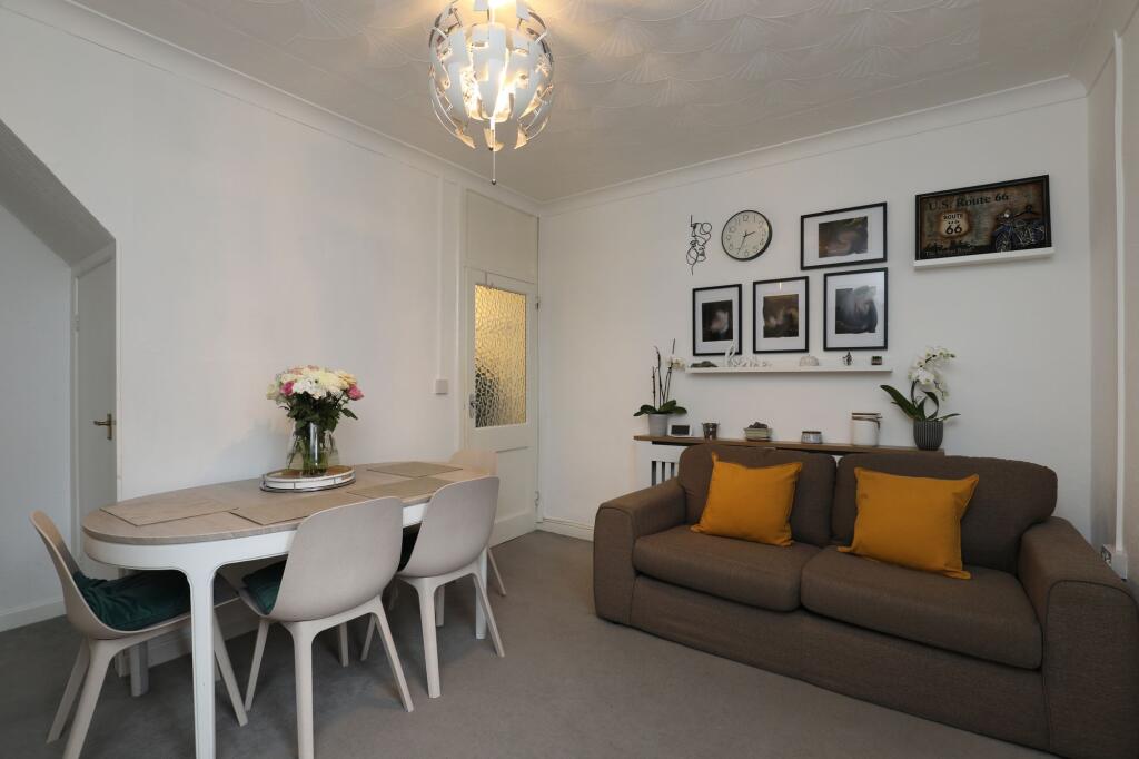 Additional property image - Highland Place, Bridgend, CF31