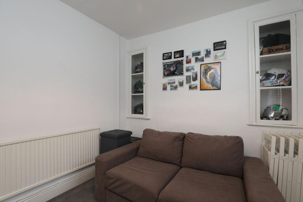 Additional property image - Highland Place, Bridgend, CF31