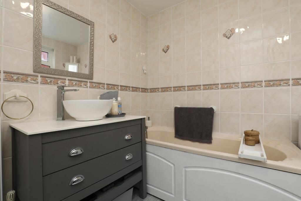 Additional property image - Highland Place, Bridgend, CF31