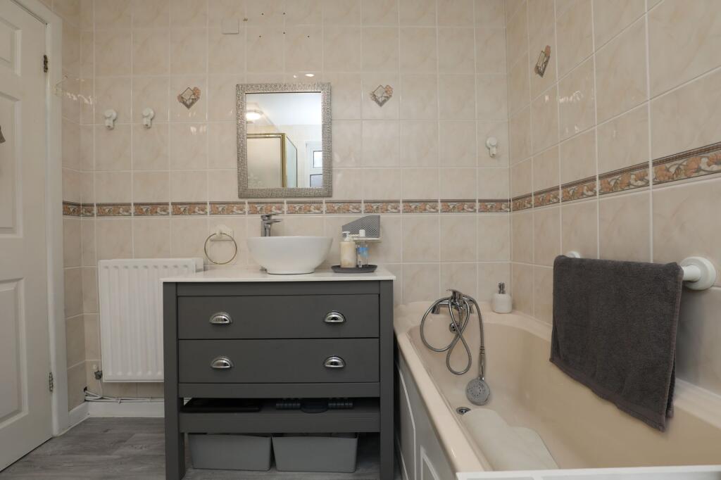 Additional property image - Highland Place, Bridgend, CF31