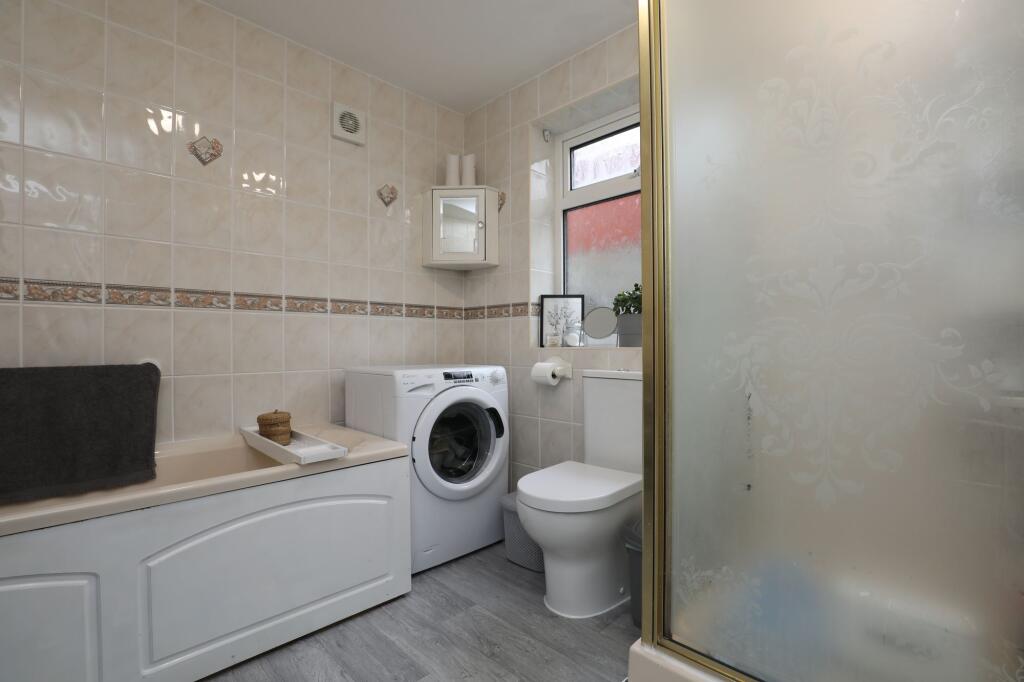 Additional property image - Highland Place, Bridgend, CF31
