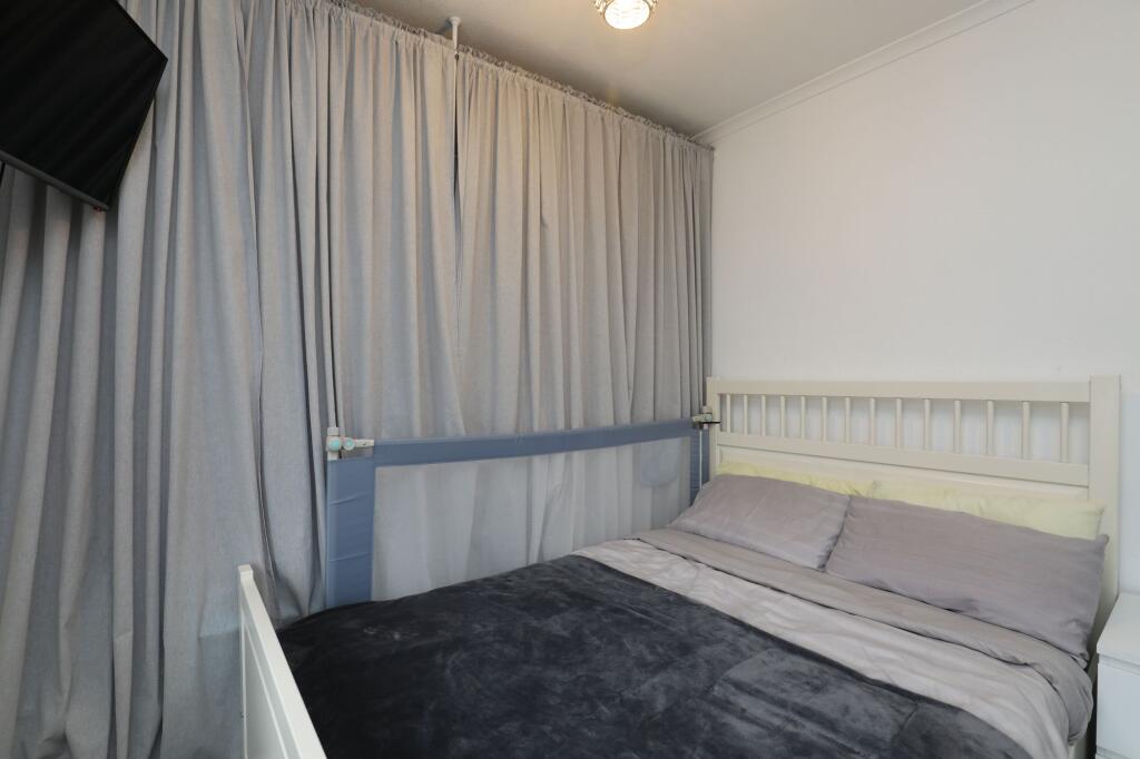 Additional property image - Highland Place, Bridgend, CF31