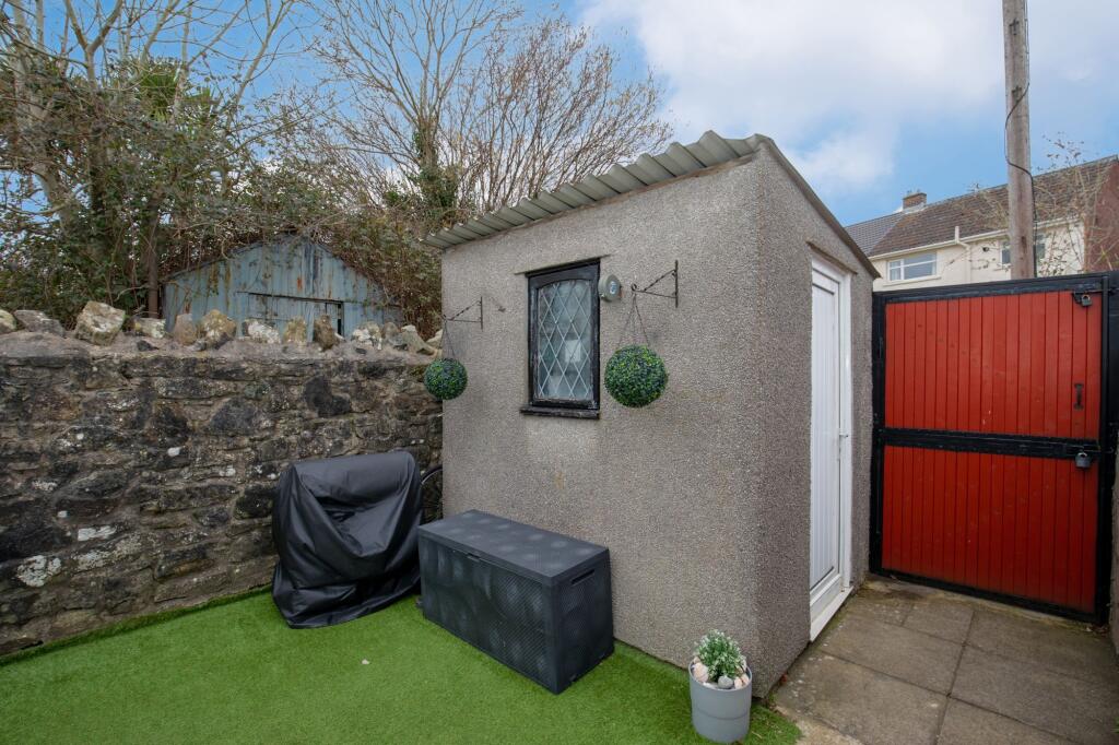 Additional property image - Highland Place, Bridgend, CF31